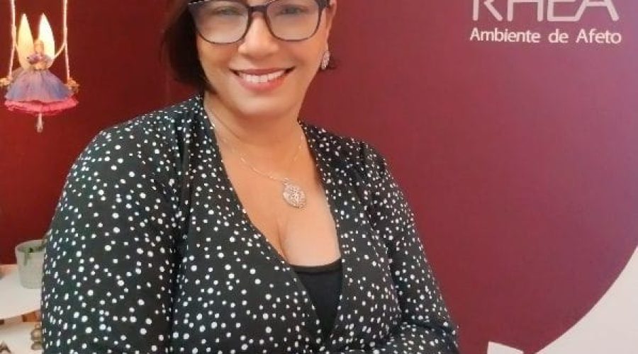 Aromaterapia: Cuidados Femininos e o Poder dos Aromas